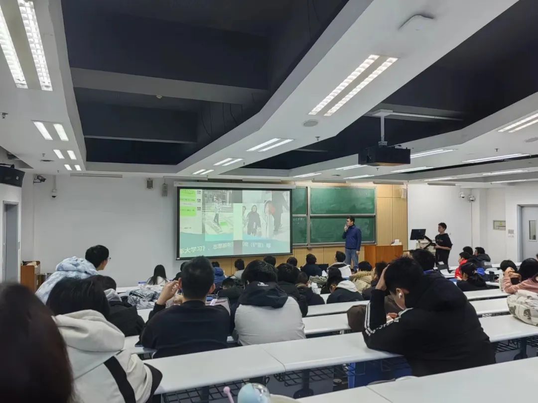 分为“党建思政”和“cctv5在线直