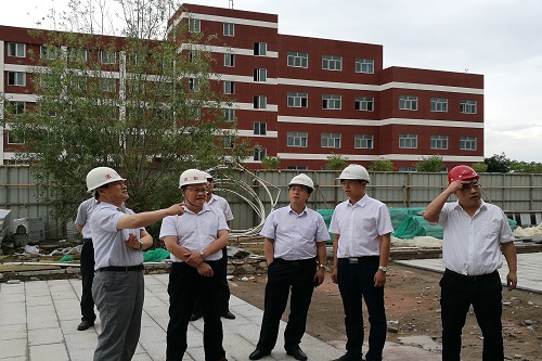 王全进副董事长一行视察365英国上市(酒泉校区)综合大楼工程建设 王全进副董事长一行视察365英国上市(酒泉校区)综合大楼工程建设